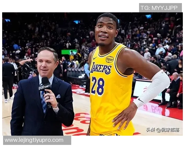 拉拉维亚称赞詹姆斯无私助攻八村塁得分展现团队精神