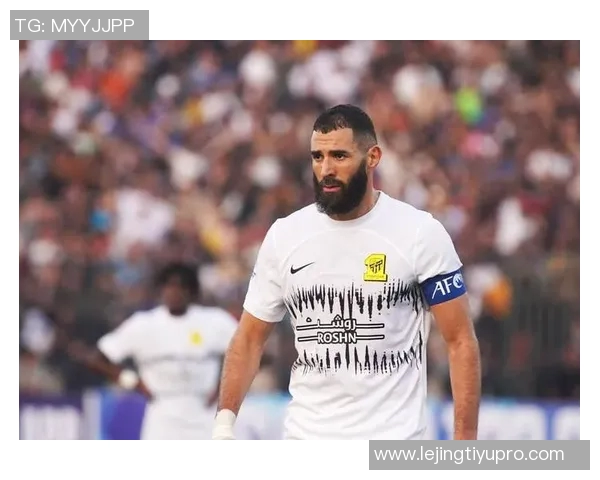 本泽马社交媒体庆祝战胜利雅得胜利强调团队承诺与重要胜利 本泽马社交媒体庆祝战胜利雅得胜利强调团队承诺与重要胜利