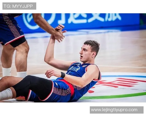 斯波力挺约维奇尽管投篮失准依然展现重要价值与自信心不减